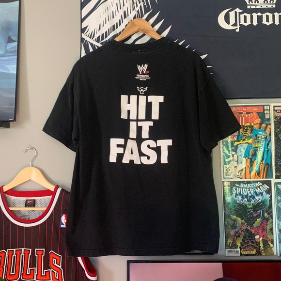 Vintage The Rock Hit it Strong Hit it Fast WWE T-shirt - Picture 1 of 7